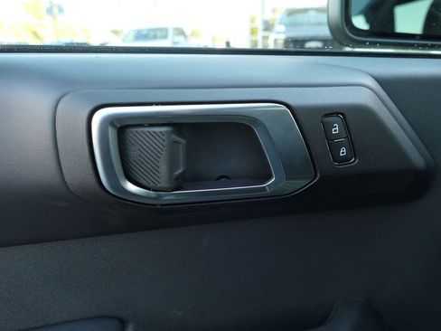 Used 2025 Ford Bronco Outer Banks image 15