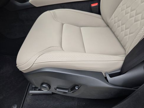 New 2026 Volvo XC90 B6 Plus w/ Protection Package Premier image 27