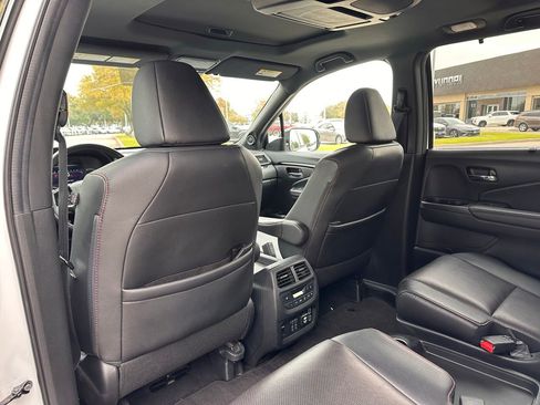 Used 2022 Honda Pilot Black Edition image 15