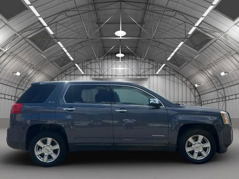 Used 2013 GMC Terrain SLE w/ LPO, Chrome Package image 6