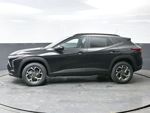 New 2026 Chevrolet Trax LT w/ Driver Confidence Package image 7