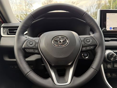 New 2025 Toyota RAV4 XLE w/ Convenience Package image 21