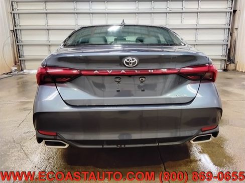 Used 2022 Toyota Avalon XLE FWD image 8