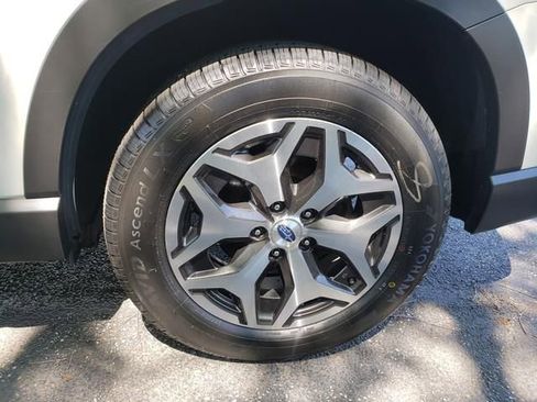 Certified 2023 Subaru Forester Premium AWD/4WD image 20