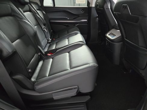 New 2026 Lincoln Navigator Premiere AWD/4WD image 18