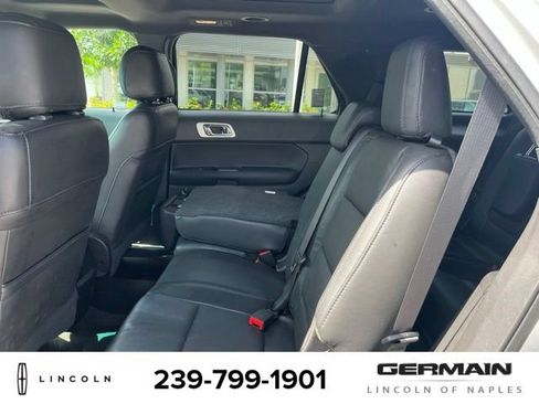Used 2015 Ford Explorer XLT w/ Equipment Group 202B AWD/4WD image 13