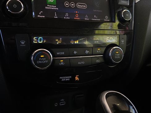 Used 2020 Nissan Rogue Sport SL image 15