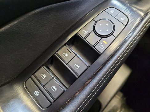 Used 2025 Nissan Rogue SV AWD/4WD image 27