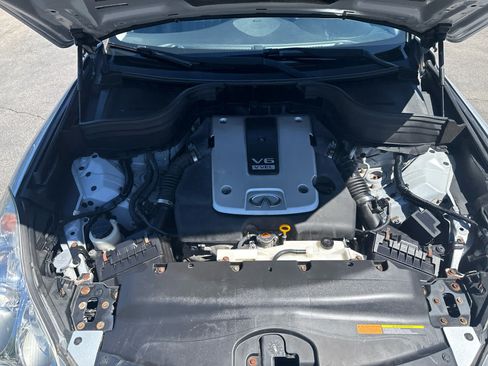 Used 2017 INFINITI QX50 AWD w/ Deluxe Touring Package image 16