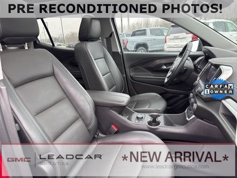 Used 2023 GMC Terrain SLT w/ Elevation Edition image 11