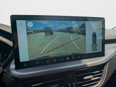 New 2025 Ford Escape SE image 11