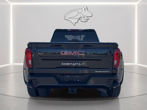 Used 2022 GMC Sierra 3500 Denali AWD/4WD image 4