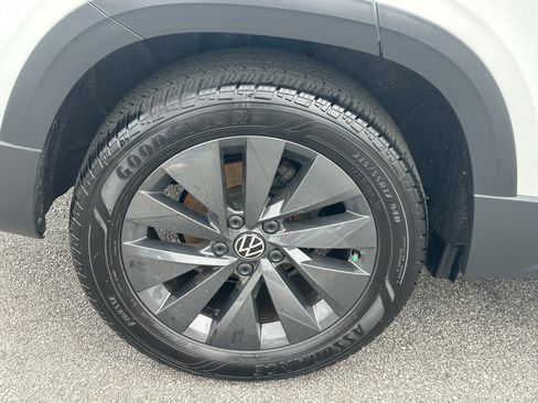 Used 2023 Volkswagen Taos S image 19