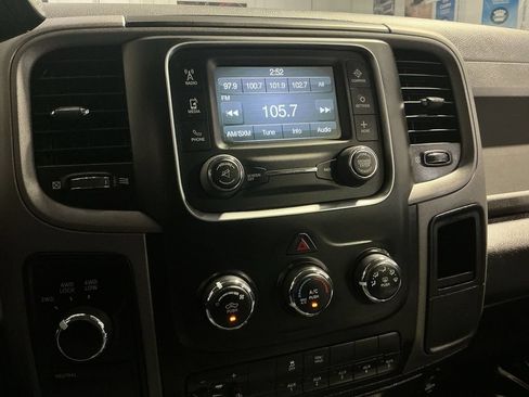 Used 2018 RAM 2500 Tradesman w/ Chrome Appearance Group AWD/4WD image 19