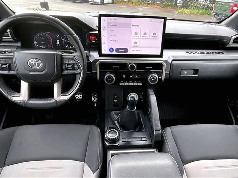 Used 2024 Toyota Tacoma TRD Sport image 15