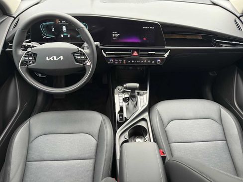 Certified 2026 Kia Niro FWD image 20
