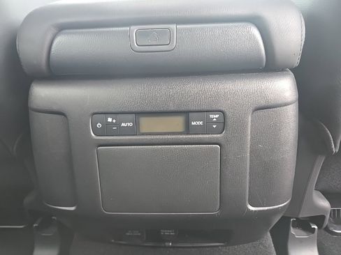 Used 2024 Nissan Armada SL w/ Midnight Edition Package image 40