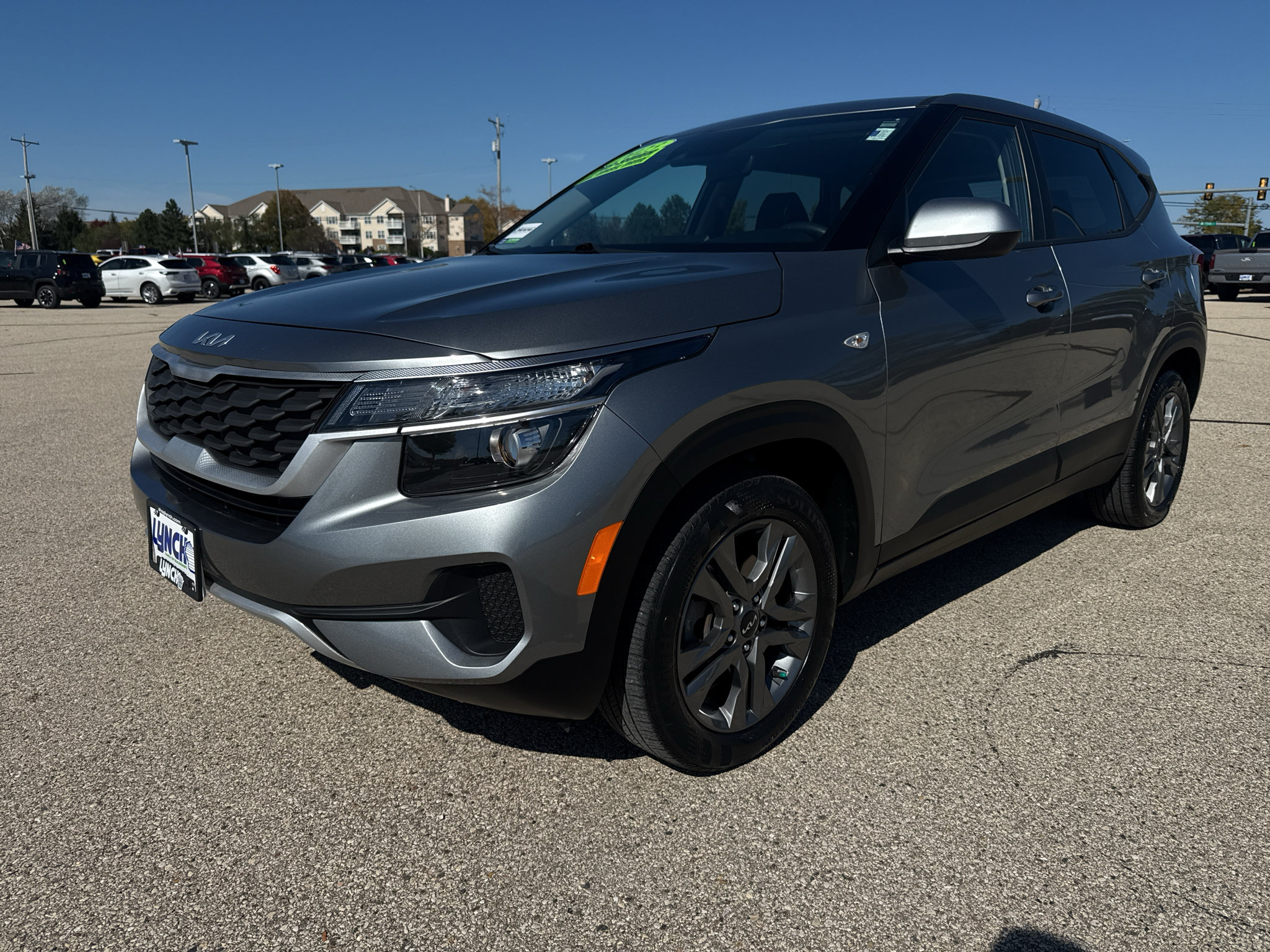 Used 2023 Kia Seltos LX AWD/4WD image 1