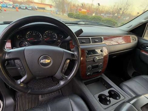 Used 2010 Chevrolet Silverado 1500 LTZ w/ Z71 Appearance Package image 17