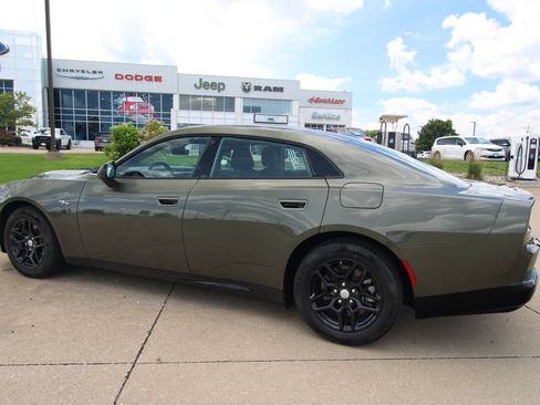 New 2026 Dodge Charger R/T AWD/4WD image 14
