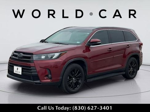 Used 2019 Toyota Highlander SE FWD image 15