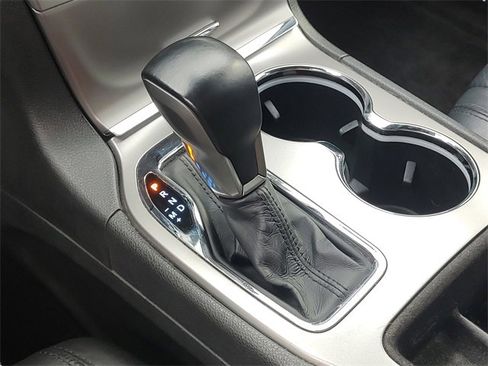 Used 2018 Jeep Grand Cherokee Limited image 21