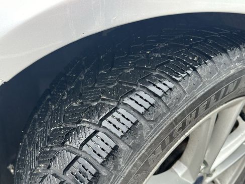 Used 2016 Ford Focus SE w/ Exterior Protection Package image 9