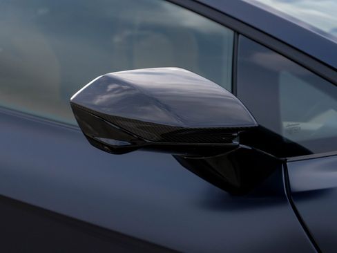 Used 2025 Lamborghini Revuelto image 41