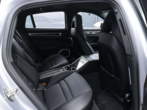 Certified 2022 Porsche Panamera 4 AWD/4WD image 28