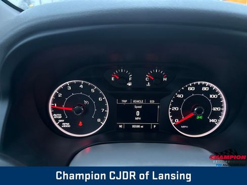 Used 2019 GMC Acadia SLE image 17