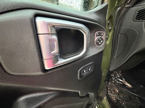 Used 2021 Jeep Wrangler Unlimited Rubicon w/ Dual Top Group image 23