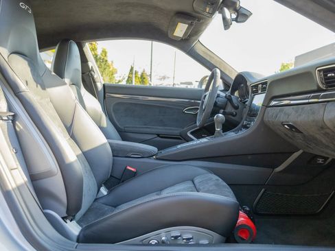 Used 2018 Porsche 911 GT3 RWD image 62
