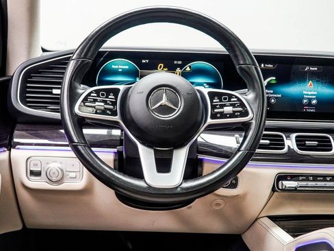 Used 2023 Mercedes-Benz GLE 450 4MATIC w/ Premium Package image 5