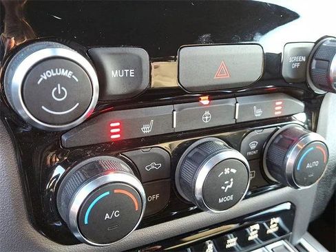 Certified 2022 RAM 1500 Big Horn image 19