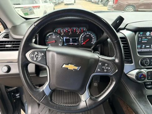 Used 2019 Chevrolet Suburban LS w/ Enhanced Driver Alert Package RWD image 27