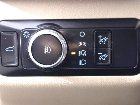 Used 2021 Ford Escape SEL image 10