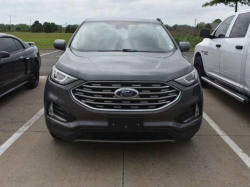 Used 2021 Ford Edge SEL FWD image 2