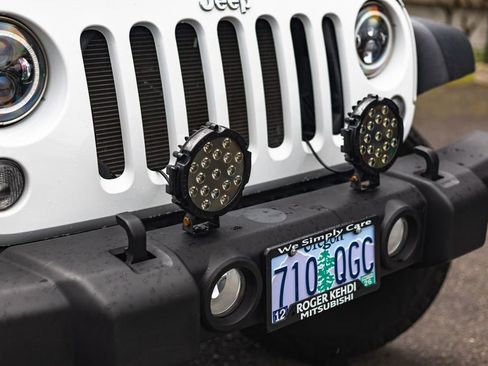 Used 2015 Jeep Wrangler Sport AWD/4WD image 4