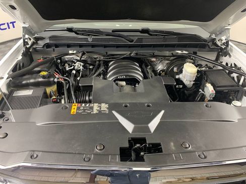 Used 2018 Chevrolet Silverado 1500 LT w/ Texas Edition image 11