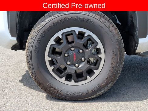 Certified 2025 Toyota Tacoma TRD Off-Road image 7