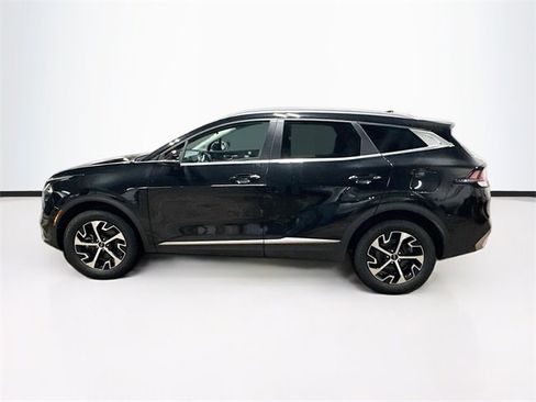 Used 2023 Kia Sportage EX image 4