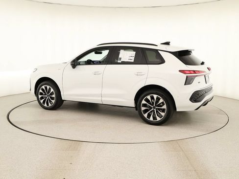 New 2026 Audi Q3 quattro 2.0T AWD/4WD image 3