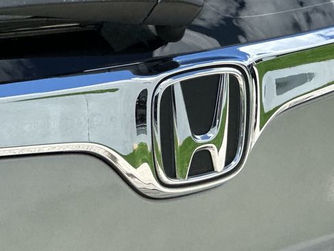 Used 2018 Honda CR-V LX image 15