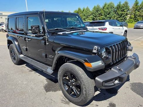 Certified 2022 Jeep Wrangler Unlimited Sahara AWD/4WD image 17