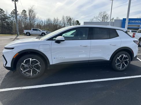 New 2026 Chevrolet Equinox EV LT image 1