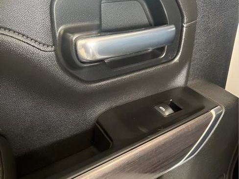 Used 2021 Chevrolet Silverado 2500 LTZ image 25