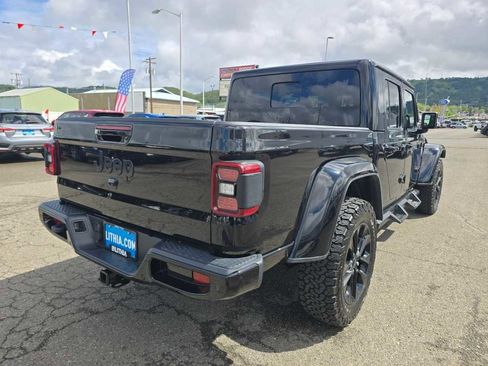 Used 2022 Jeep Gladiator High Altitude AWD/4WD image 5
