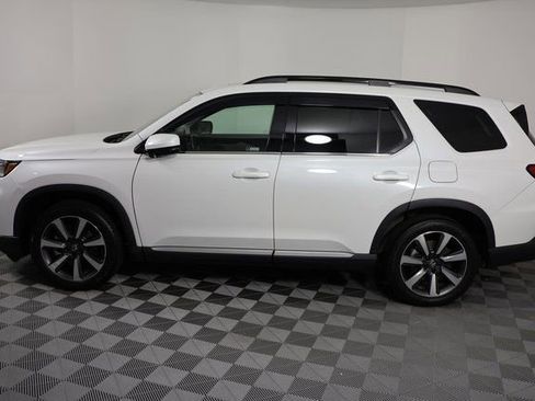 Used 2023 Honda Pilot Elite image 4