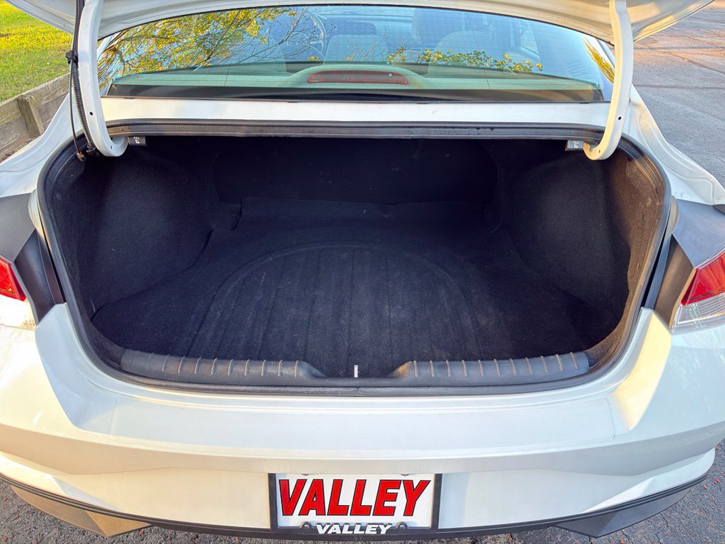Used 2021 Hyundai Elantra SEL FWD image 28