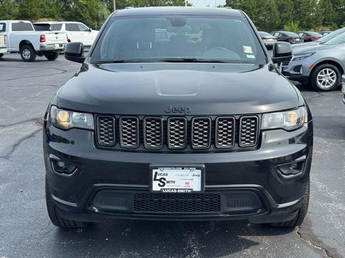 Used 2021 Jeep Grand Cherokee Laredo X AWD/4WD image 9